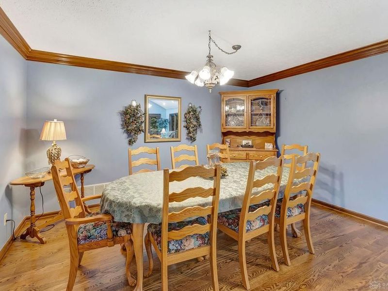 570 Rustic Trail, Beavercreek, OH 45434 Photo 13