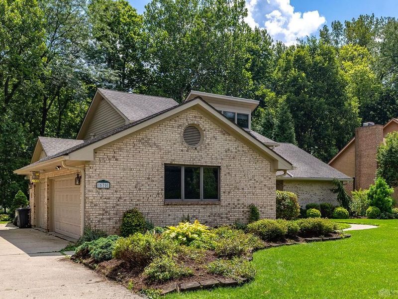 570 Rustic Trail, Beavercreek, OH 45434 Photo 5