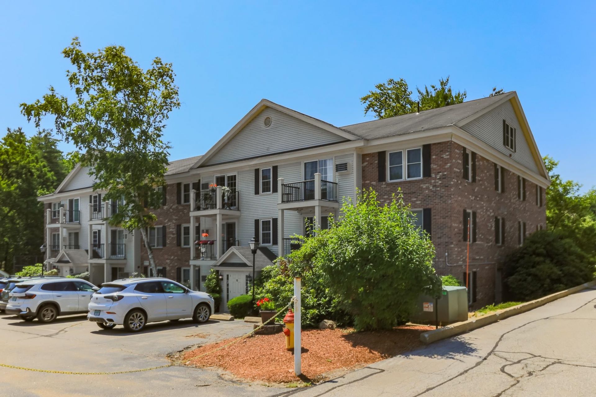 6 Northbrook Drive, Unit 609, Manchester, NH 03102 Main Photo