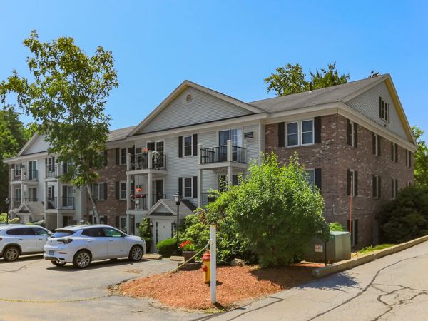 6 Northbrook Drive, Unit 609, Manchester, NH 03102