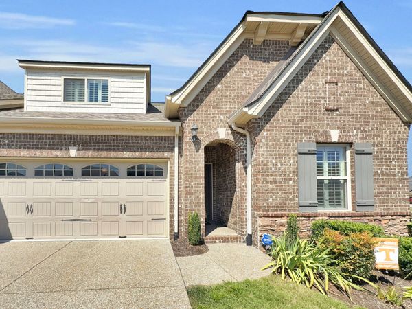1397 Whispering Oaks Dr , Lebanon, TN 37090