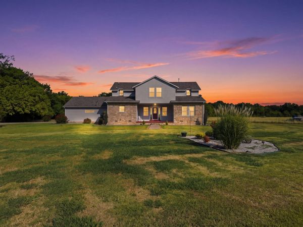 5665 Lakeview Drive, Mounds, OK 74047
