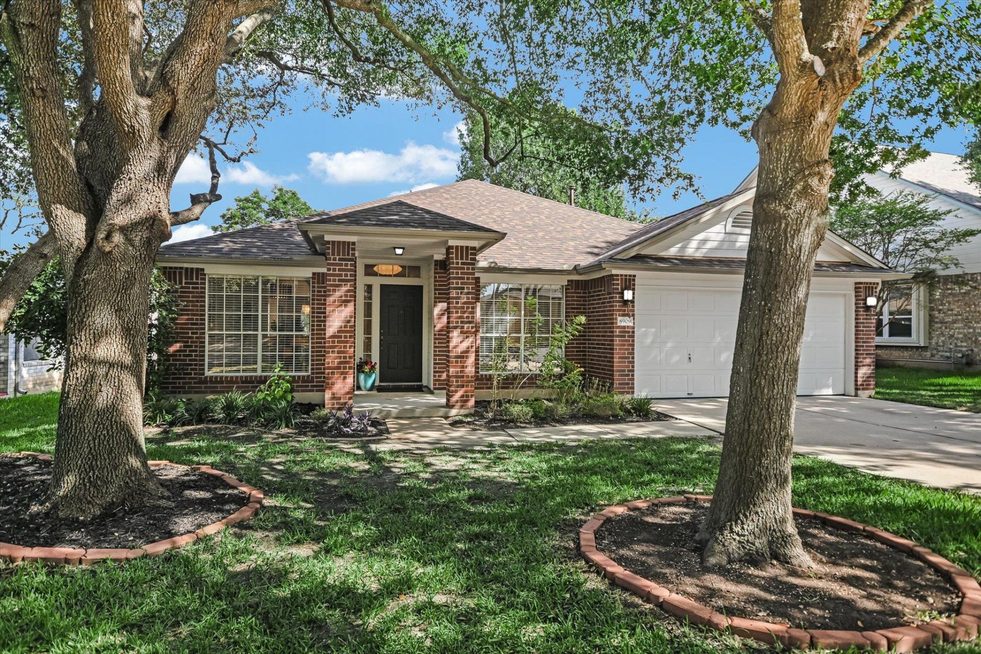 8909 Lanna Bluff Loop, Austin, TX 78749 Main Photo