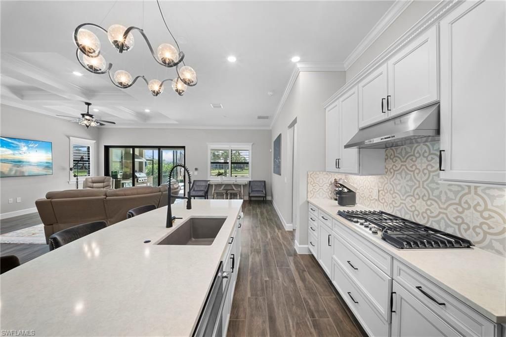 9811 Everglades Dr, Naples, FL 34120 Photo