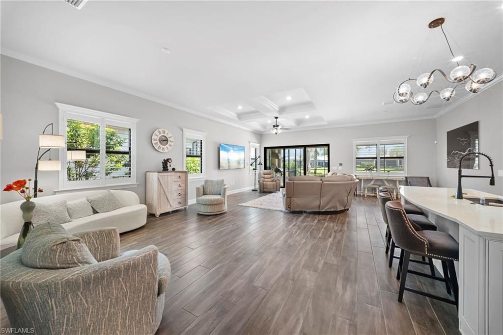 9811 Everglades Dr, Naples, FL 34120 Photo