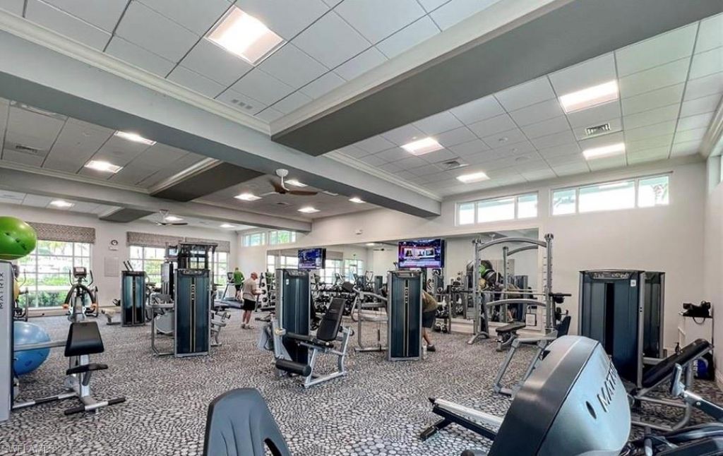 9811 Everglades Dr, Naples, FL 34120 Photo