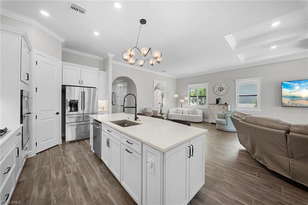 9811 Everglades Dr, Naples, FL 34120 Photo