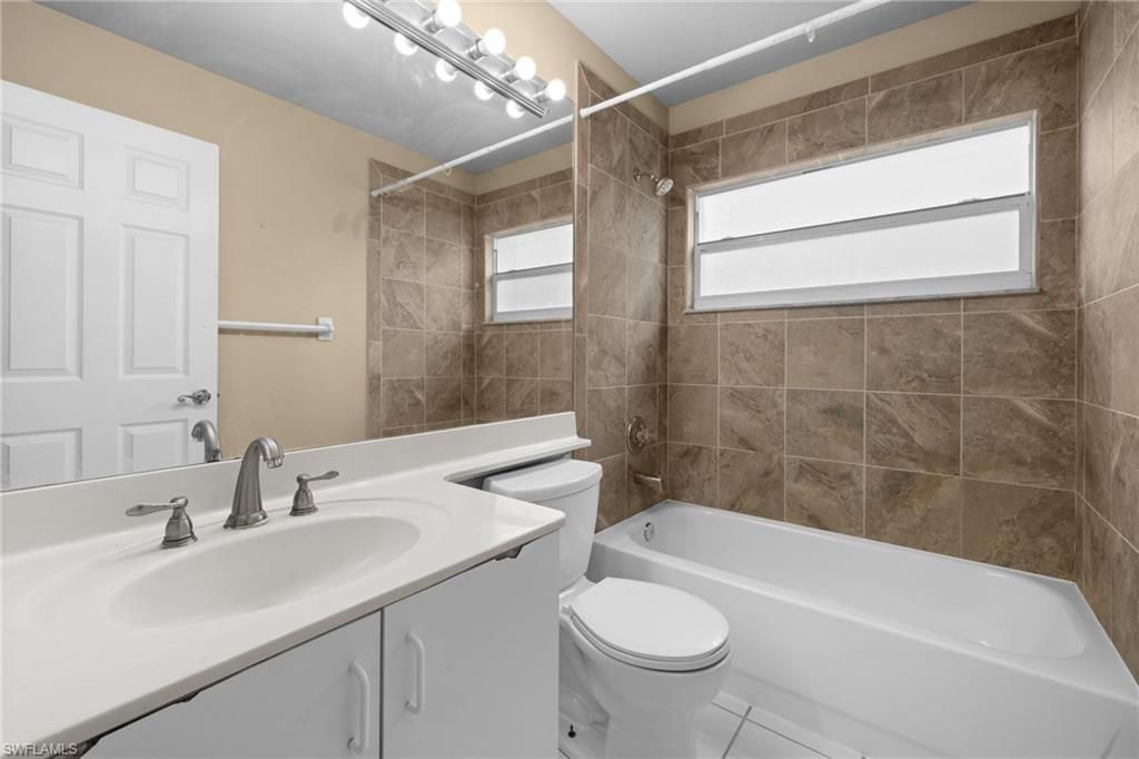 12641 Eagle Pointe Cir, Fort Myers, FL 33913 Photo