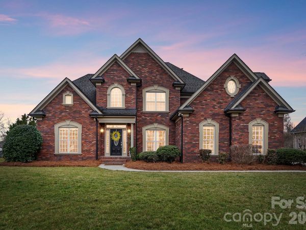 5507 Two Iron Drive, Matthews, NC 28104