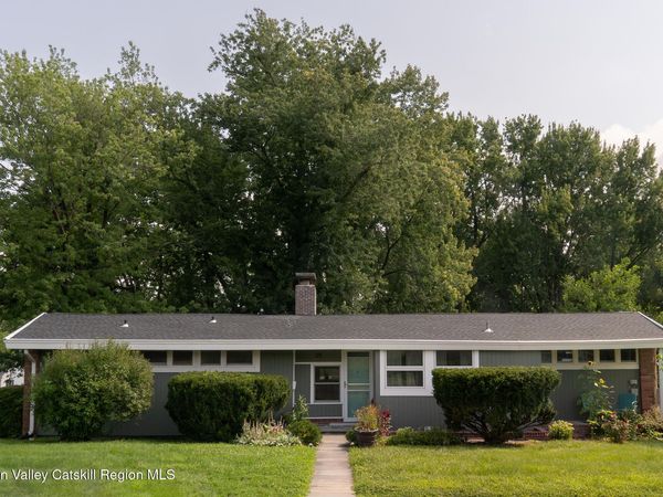 29 Becraft Avenue, Hudson, NY 12534