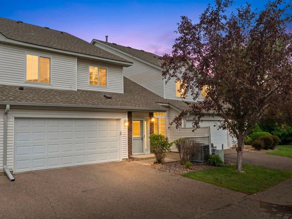 3536 Genevieve Avenue N, Oakdale, MN 55128