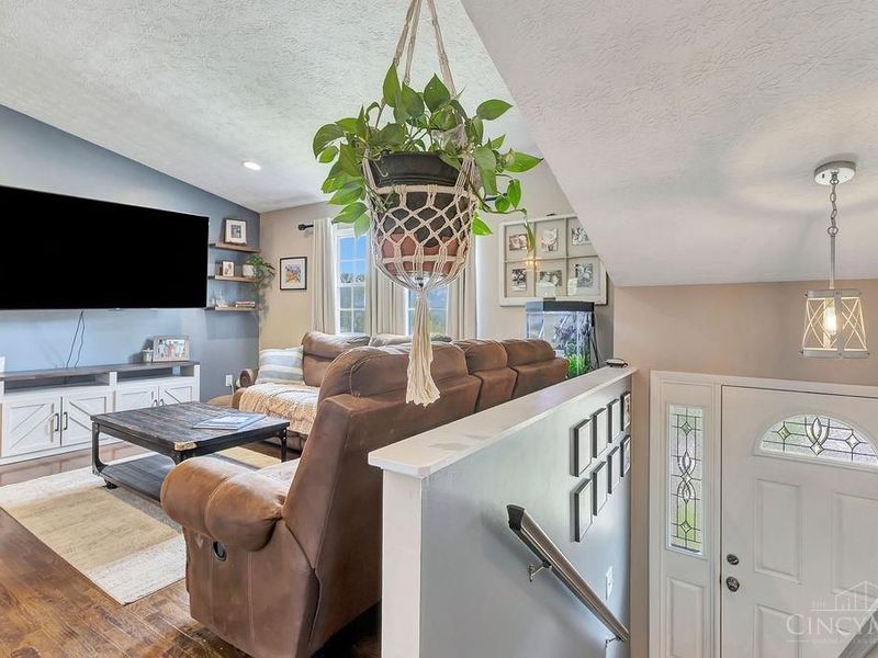 5601 Plowshare, West Chester, OH 45069 Photo 3