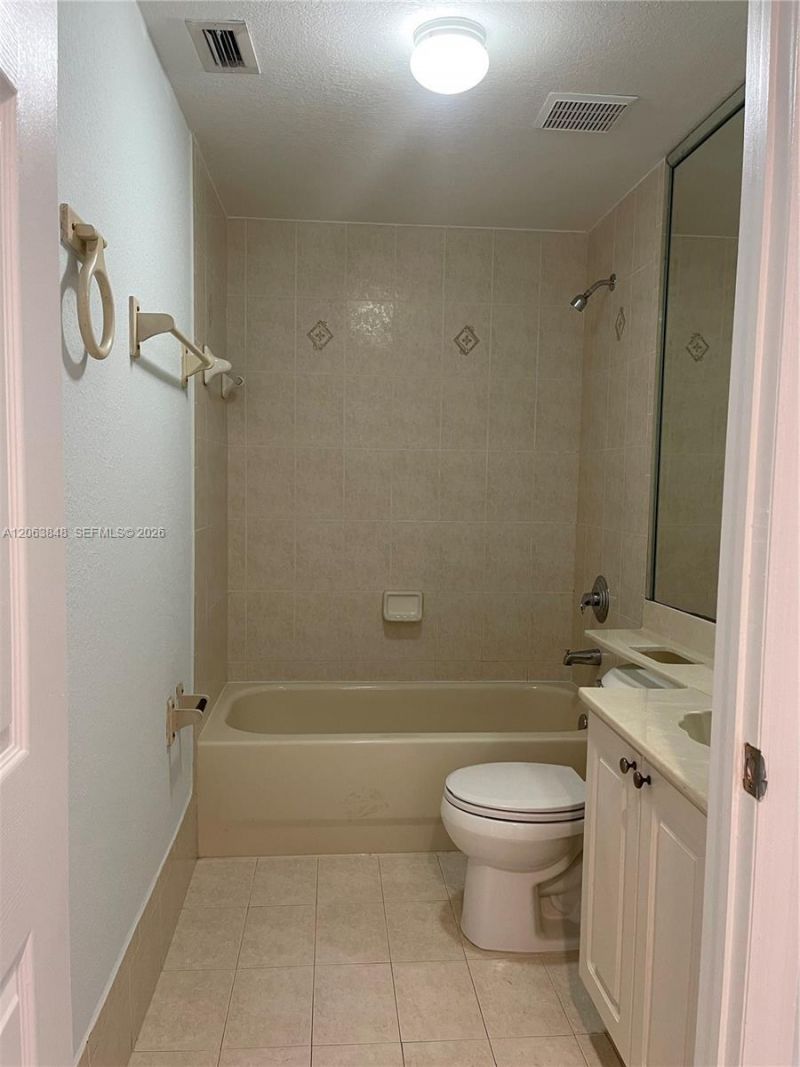 7380 NW 174th Ter , Unit 204, Hialeah, FL 33015 Photo