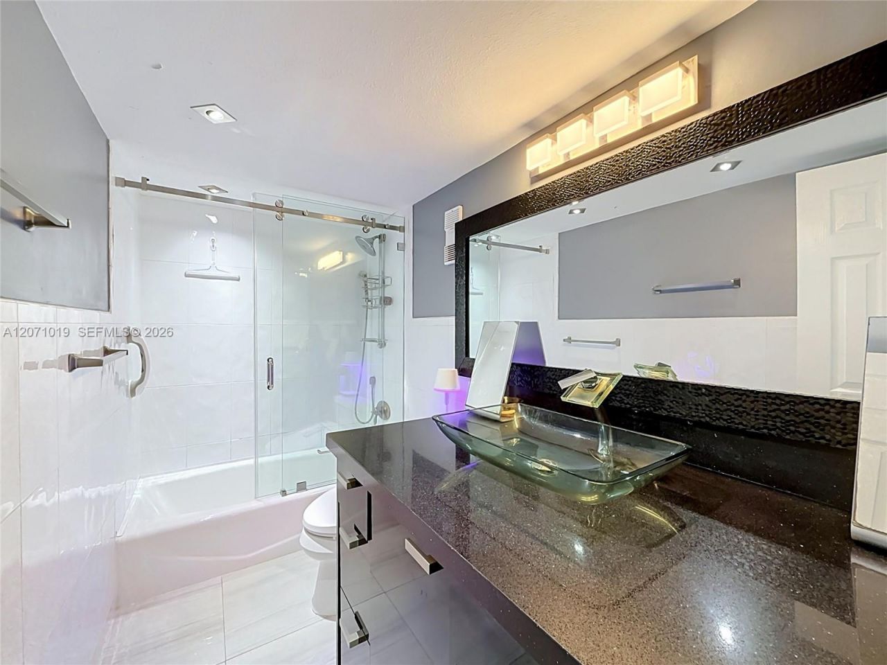 6900 Bay Dr , Unit 11G, Miami Beach, FL 33141 Photo