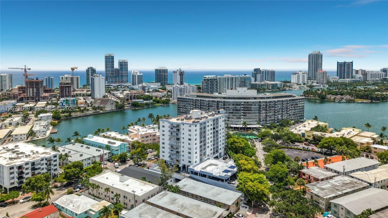 6900 Bay Dr , Unit 11G, Miami Beach, FL 33141 Photo