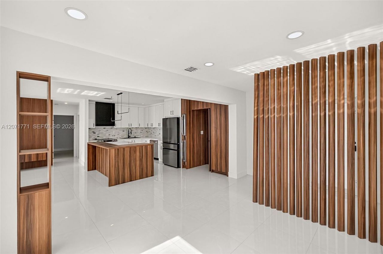 2180 SW 20th St, Miami, FL 33145 Photo