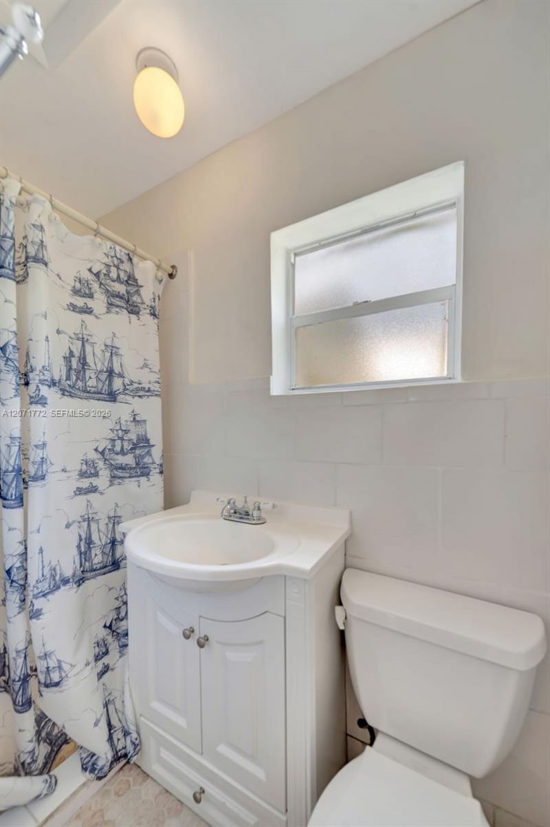 3431 SW 25th St, Miami, FL 33133 Photo