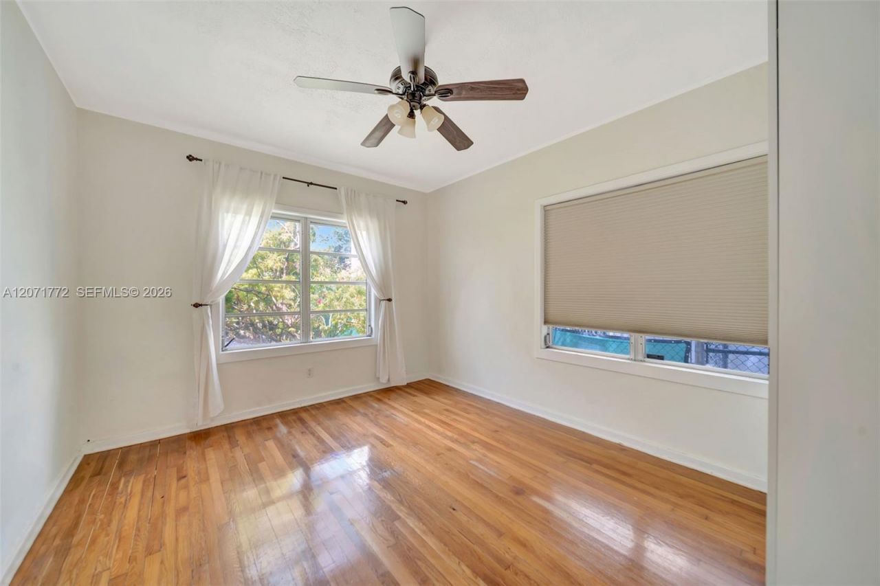 3431 SW 25th St, Miami, FL 33133 Photo