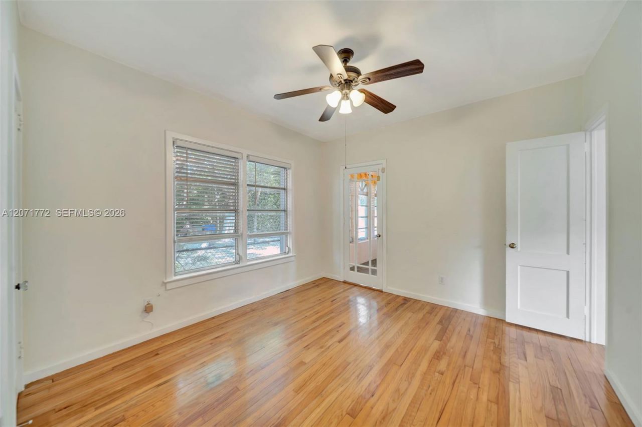 3431 SW 25th St, Miami, FL 33133 Photo