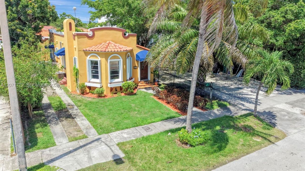 3431 SW 25th St, Miami, FL 33133 Photo