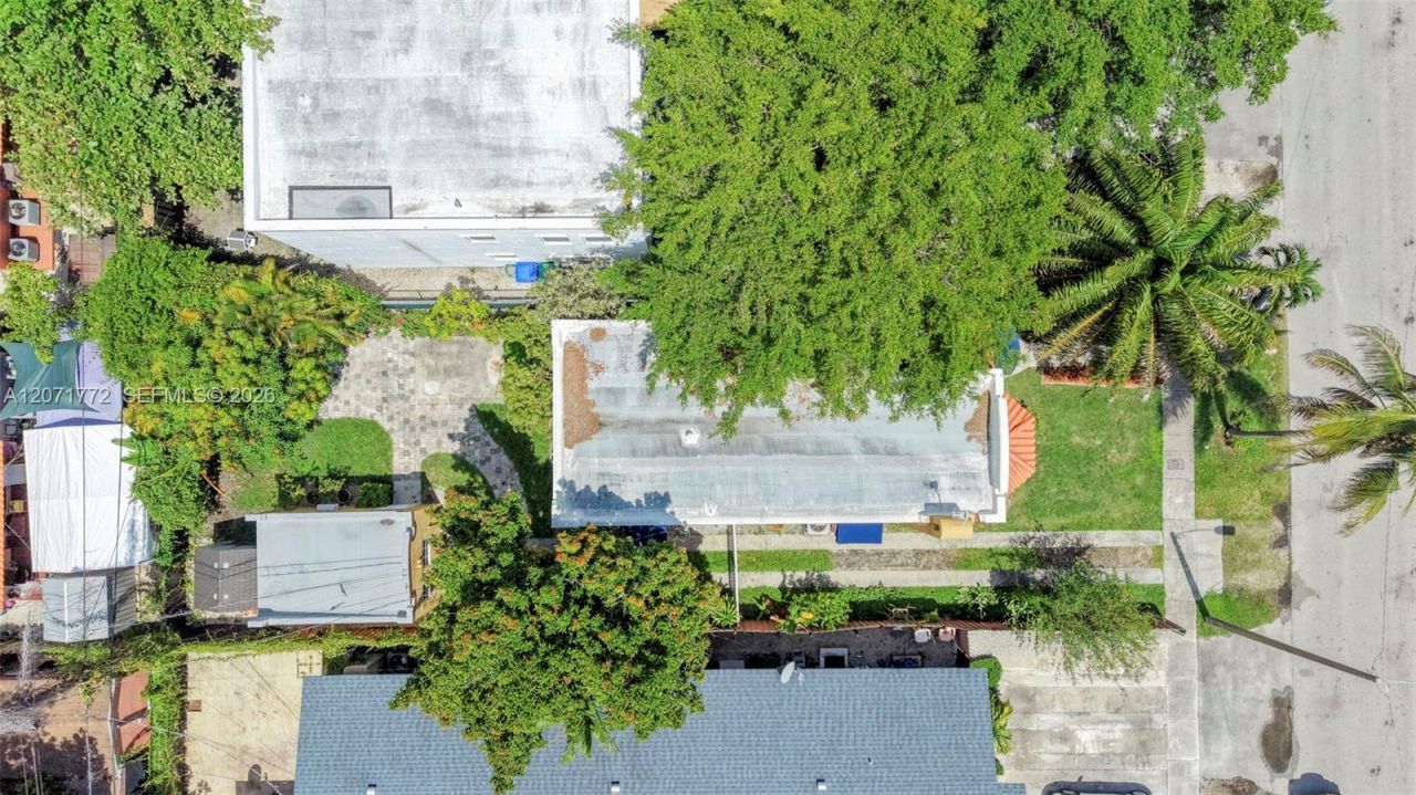 3431 SW 25th St, Miami, FL 33133 Photo