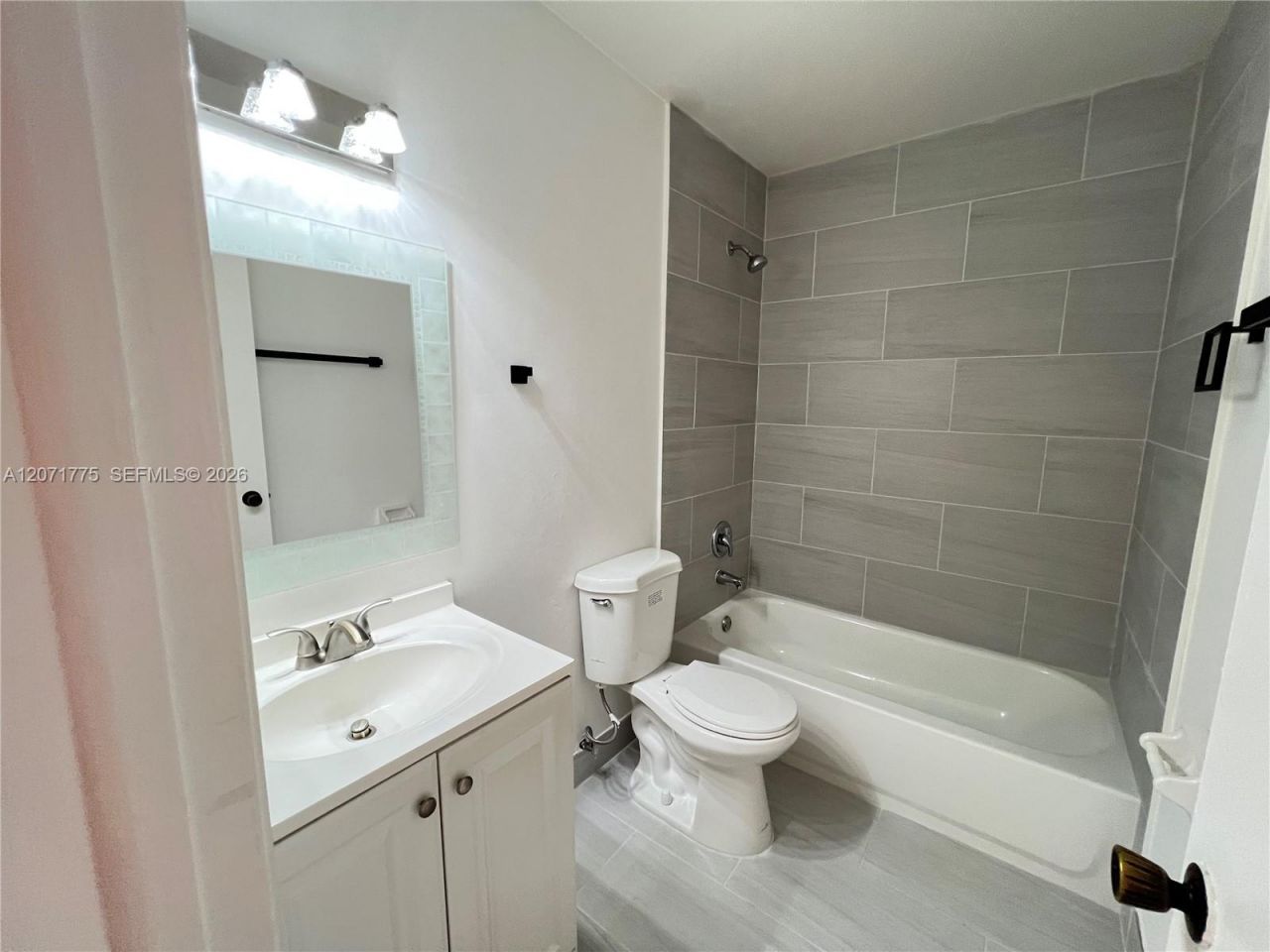 15665 SW 82nd Cir Ln, Unit 4-6, Miami, FL 33193 Photo