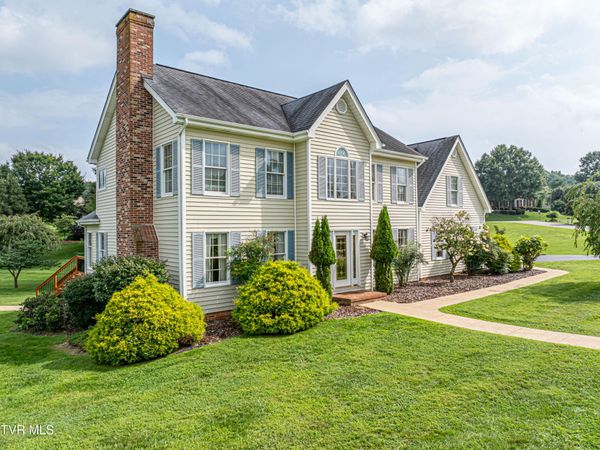 920 Sawgrass Circle, Abingdon, VA 24211