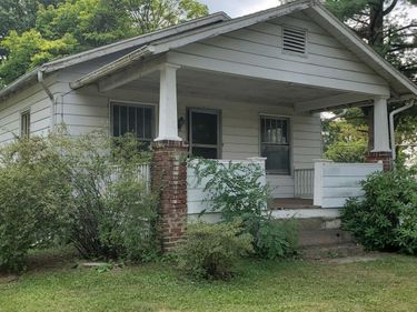 216 WOOD STREET, HARRISBURG, PA 17109