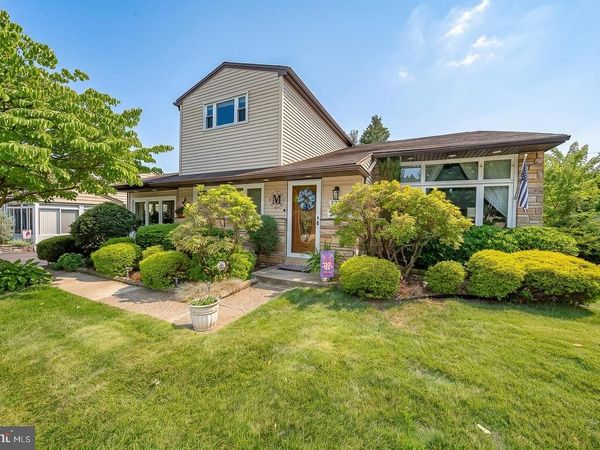 324 WARREN BOULEVARD, BROOMALL, PA 19008