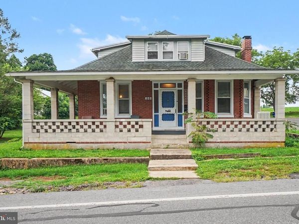 108 W W MAIN STREET, FAYETTEVILLE, PA 17222