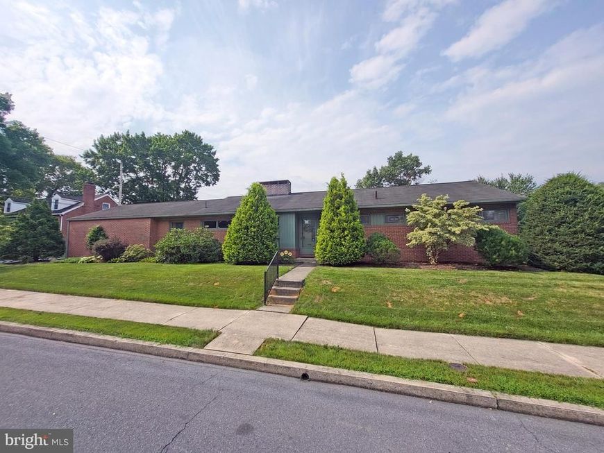 910 Nelson Street, Chambersburg, PA 17201 Main Photo