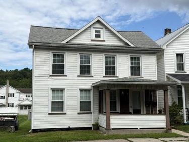 1427 MOORE STREET, HUNTINGDON, PA 16652