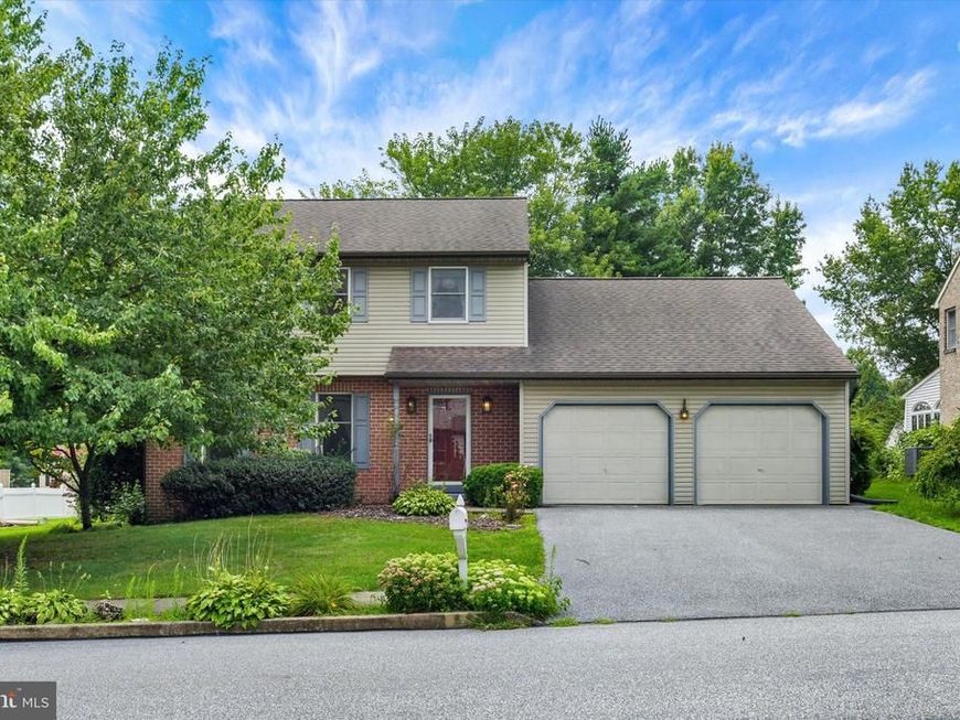 18 Southview Circle, Elizabethtown, PA 17022 Main Photo
