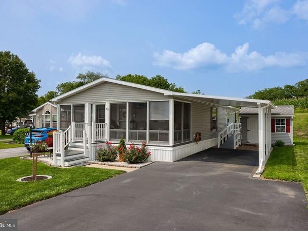 12 RIDGEWOOD MANOR, MANHEIM, PA 17545