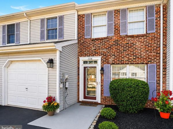 124 BROOKFIELD DRIVE, MACUNGIE, PA 18062