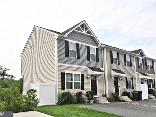 15 CASTLE DRIVE, GILBERTSVILLE, PA 19525
