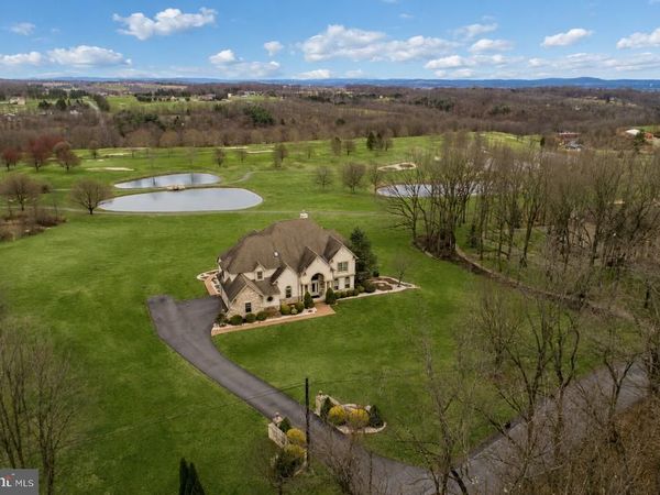 272 S EGG ROAD, BATH, PA 18014