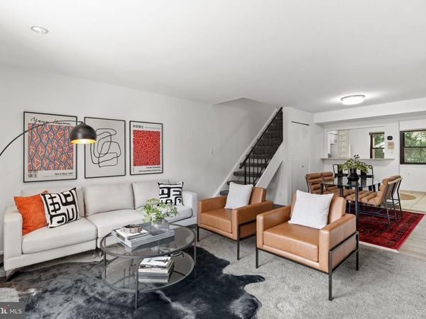 15 HAMILTON CIRCLE, PHILADELPHIA, PA 19130