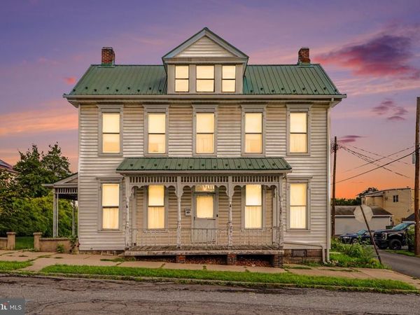 326 MULBERRY STREET, NEWPORT, PA 17074