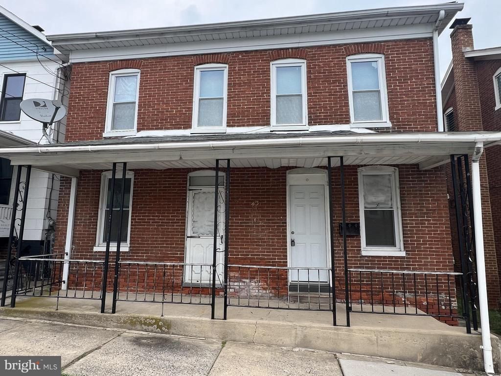 43 S EAST STREET, SPRING GROVE, PA 17362
