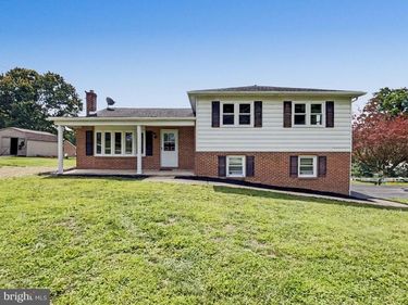 439 VALLEY ROAD, YORK, PA 17407