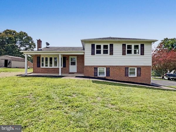 439 VALLEY ROAD, YORK, PA 17407