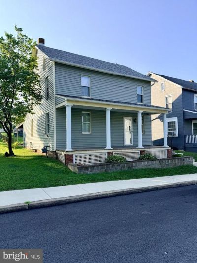 111 S 2ND STREET, MOUNT WOLF, PA 17347