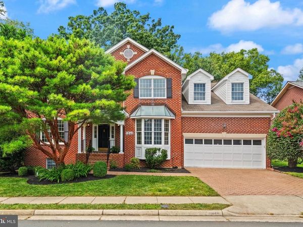 1946 HORSE SHOE DRIVE, VIENNA, VA 22182