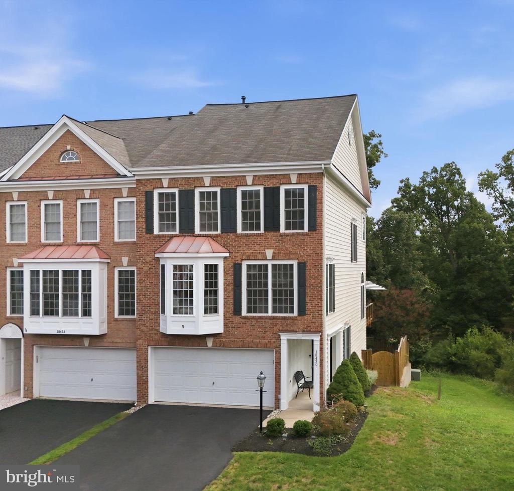 18430 Montview Square, Leesburg, VA 20176 Main Photo