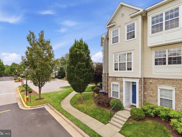 21800 DRAGONS GREEN SQUARE, ASHBURN, VA 20147