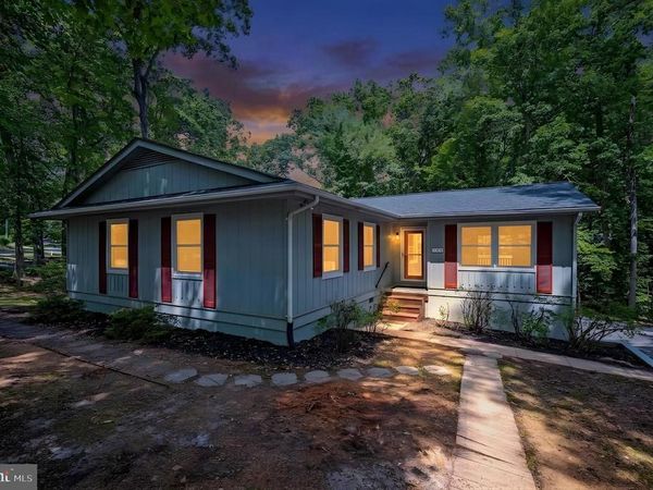 100 TALL PINES AVENUE, LOCUST GROVE, VA 22508