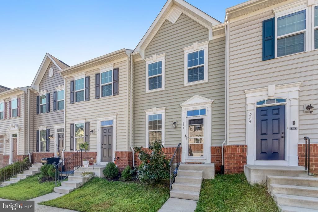 523 View Point Way, Fredericksburg, VA 22405 Main Photo