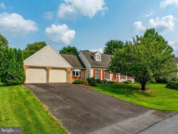106 RAYBIL DRIVE, BOWMANSVILLE, PA 17507