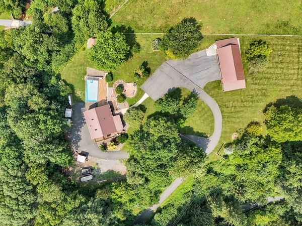 83 S MOUNTAIN ROAD, ROBESONIA, PA 19551